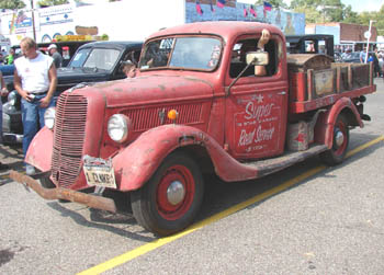 Ford serivce truck Newport Indiana Hill Climb